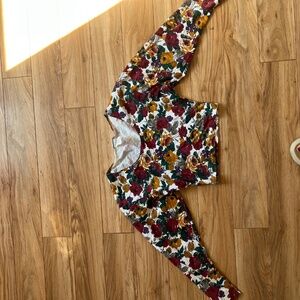 Vintage floral long sleeve crop top